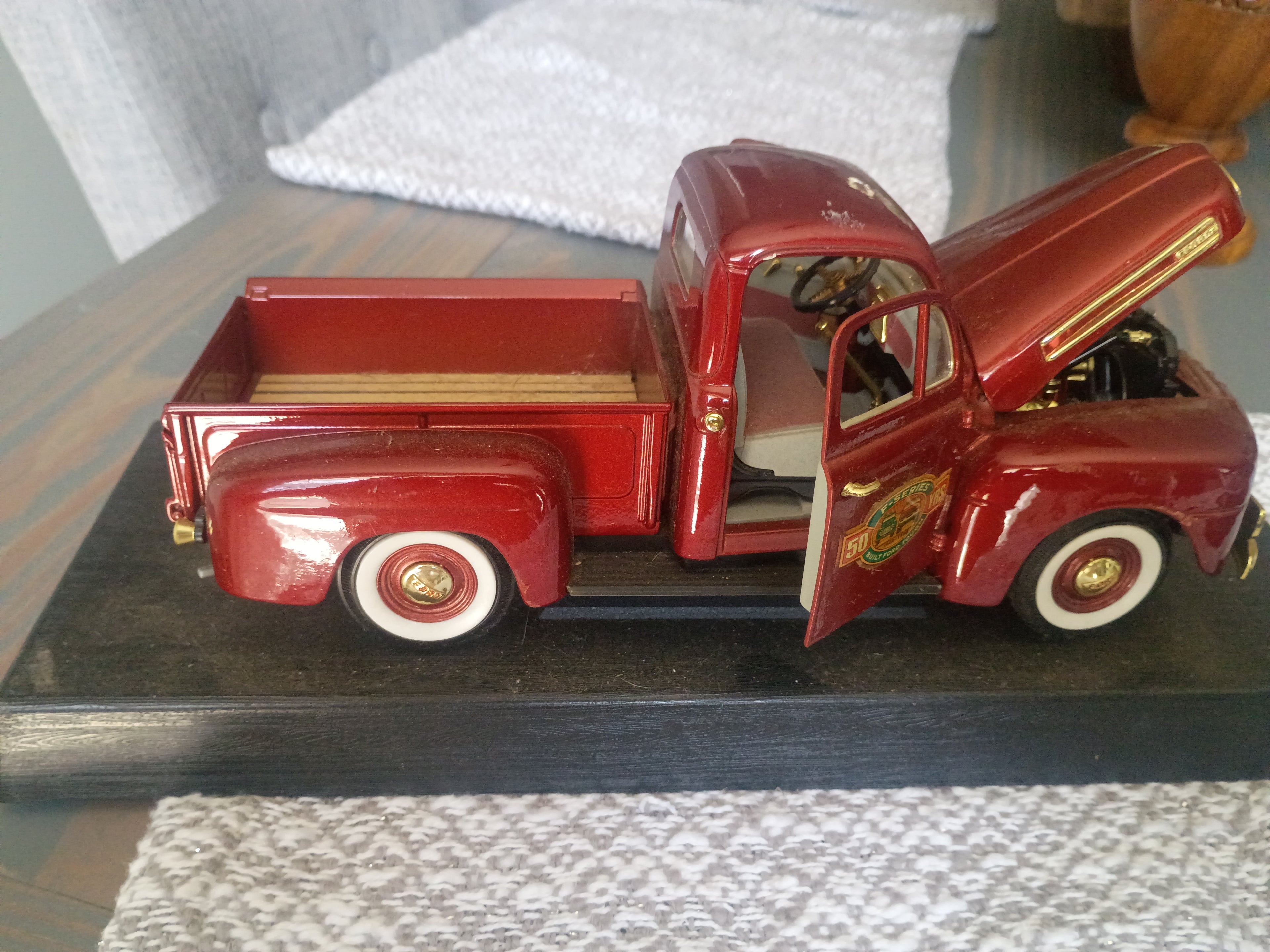 1948 Ford F1 pickup