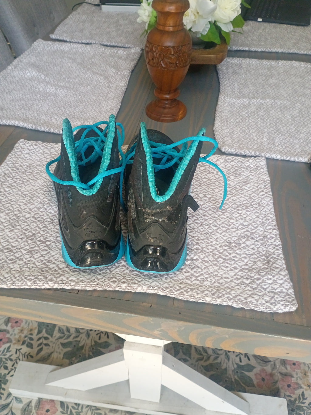 Under armor shoes