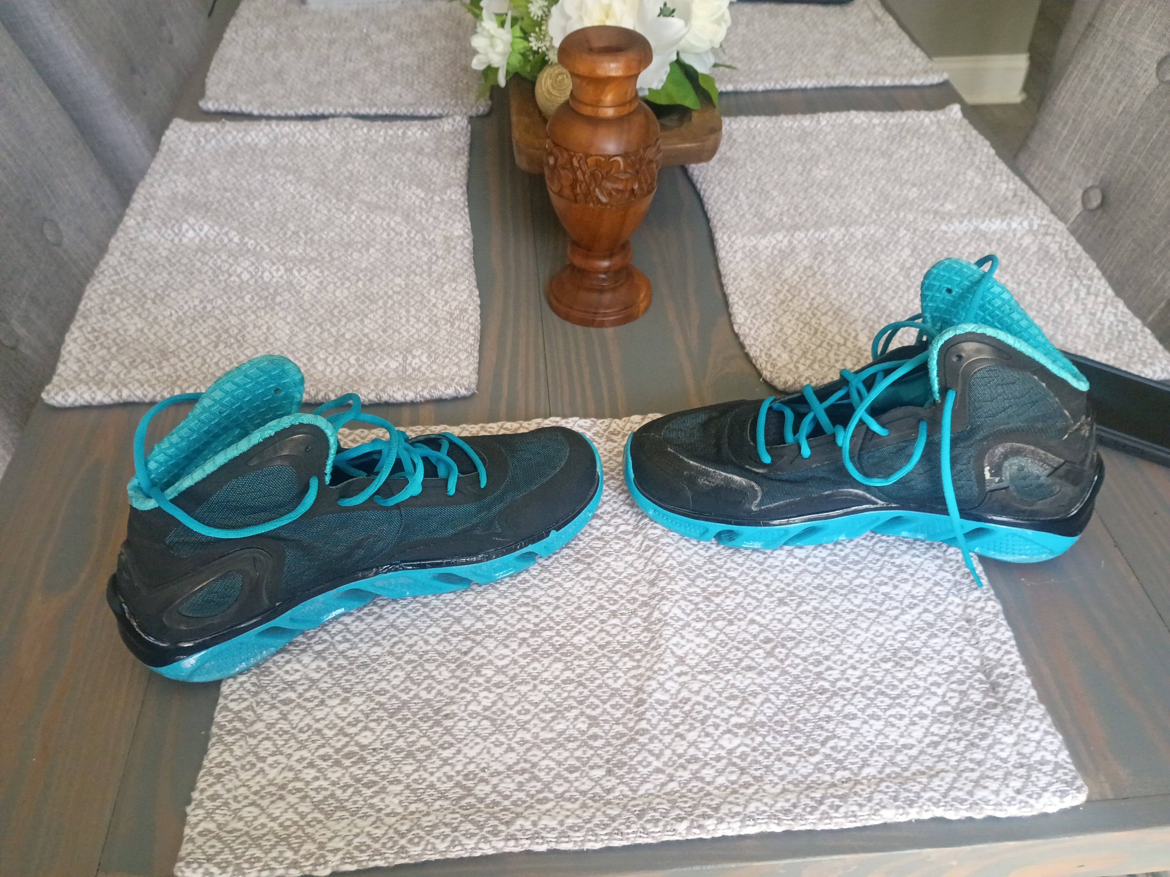 Under armor shoes