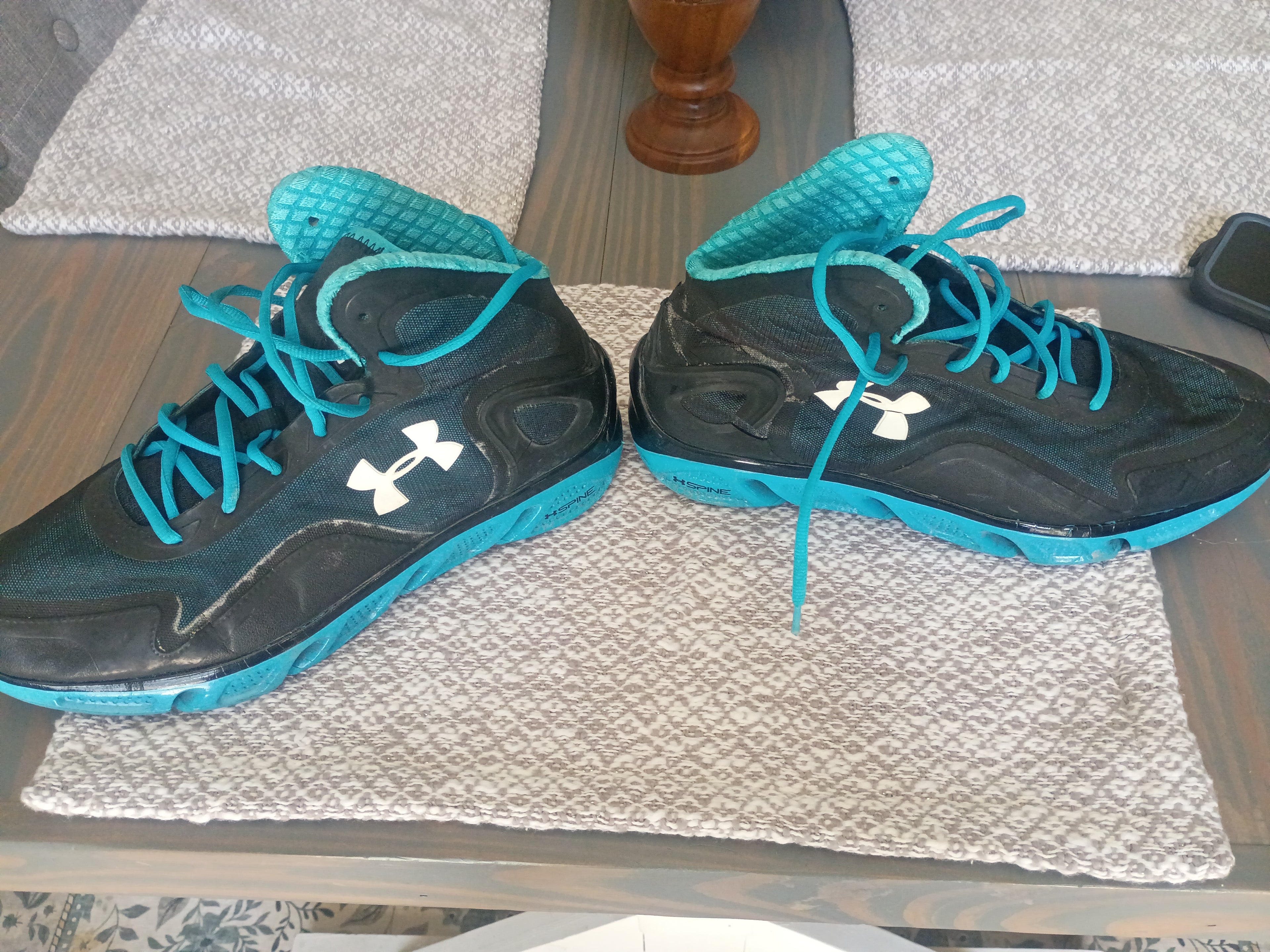 Under armor shoes